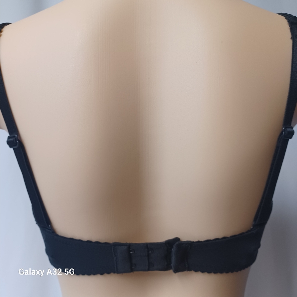 Victoria's Secret Black Lace Push-Up Bra 34DD - Picture 8 of 15